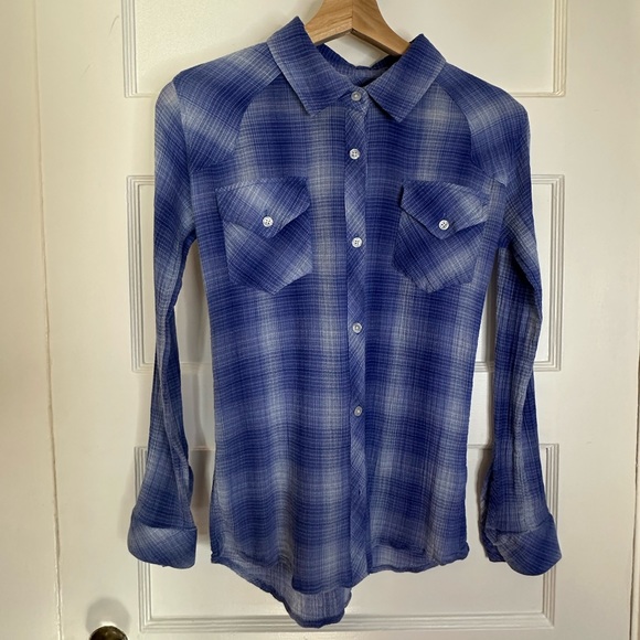 RAILS Blue Cotton Gauze Button Down Top - Picture 14 of 16